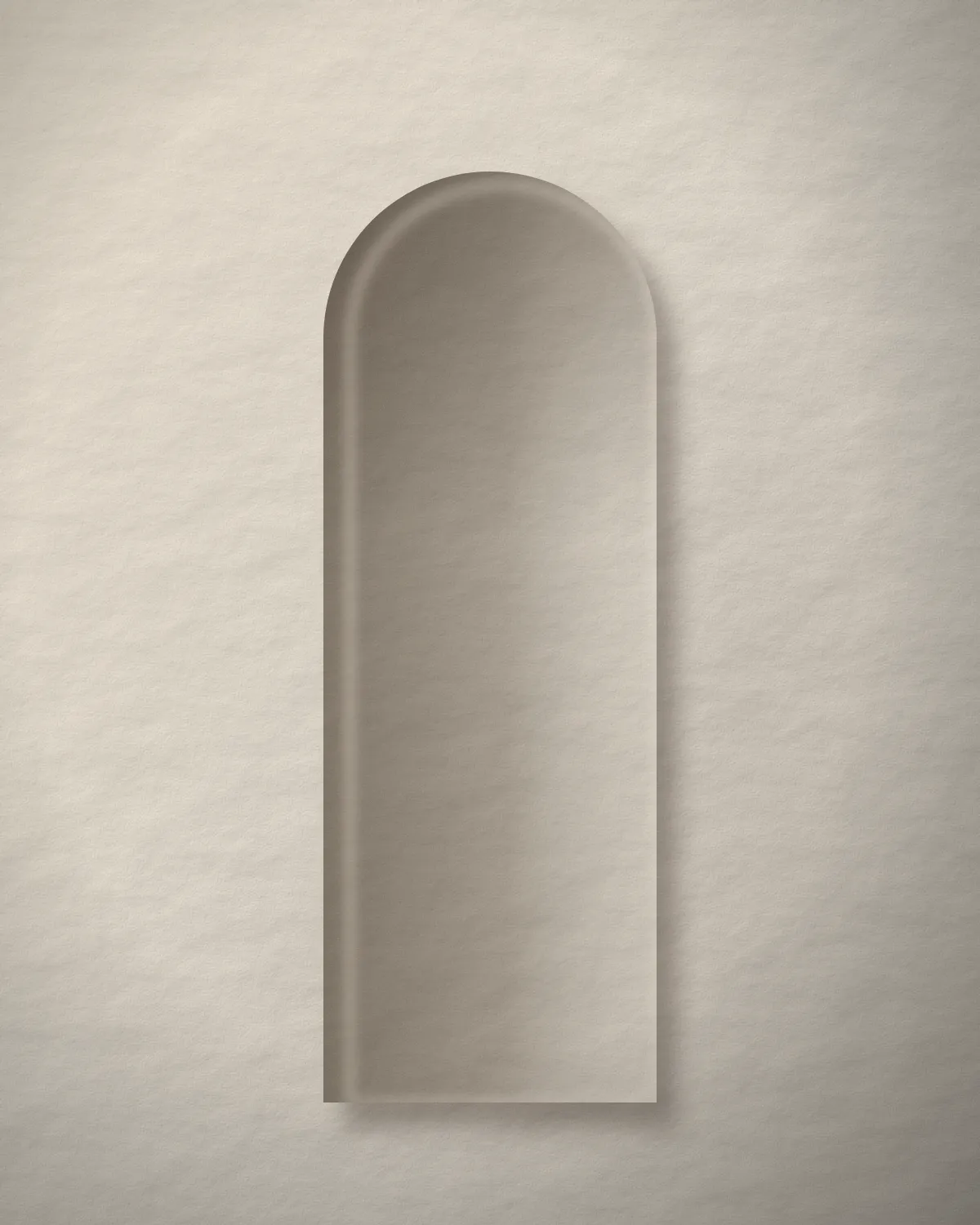 Nicho em arco numa parede de reboco, com luz lateral